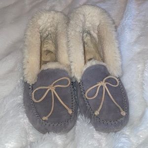 make an offer🤍‼️UGG Alena Slippers